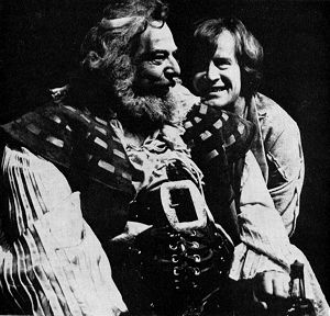 Brewster Mason as Falstaff and Alan Howard as Hal