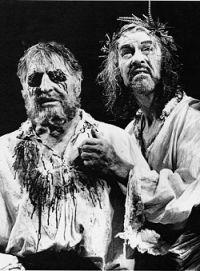 Denis Quilley as Gloucester and Alan Howard as Lear, Old Vic 1997